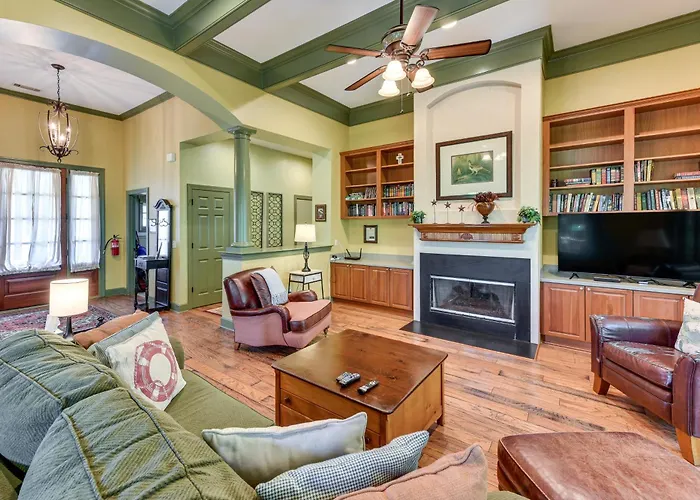 5 Mi To Old Town Bluffton: Cottage W/ Patio